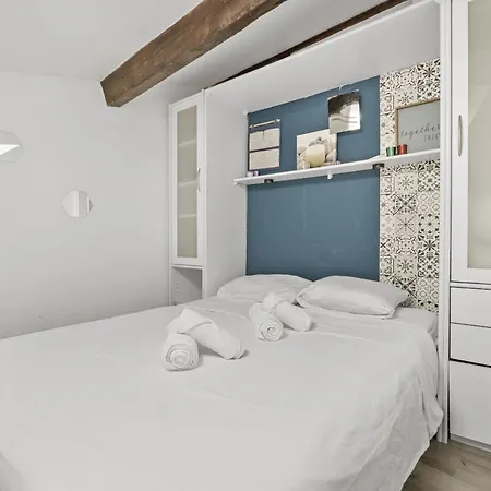 Apartment 2 Bedrooms Sea View In Le Suquet *
