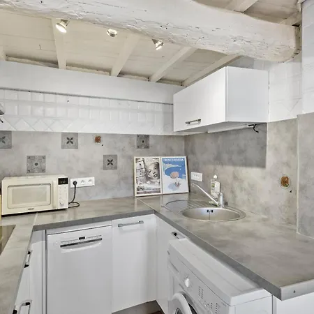 2 Bedrooms Sea View In Le Suquet
