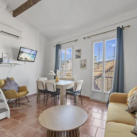 Apartment 2 Bedrooms Sea View In Le Suquet *
