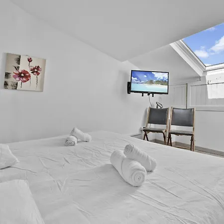2 Bedrooms Sea View In Le Suquet *